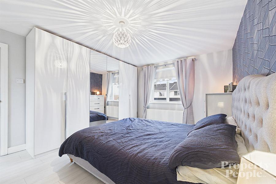 32 Lagmore Grove, Dunmurry