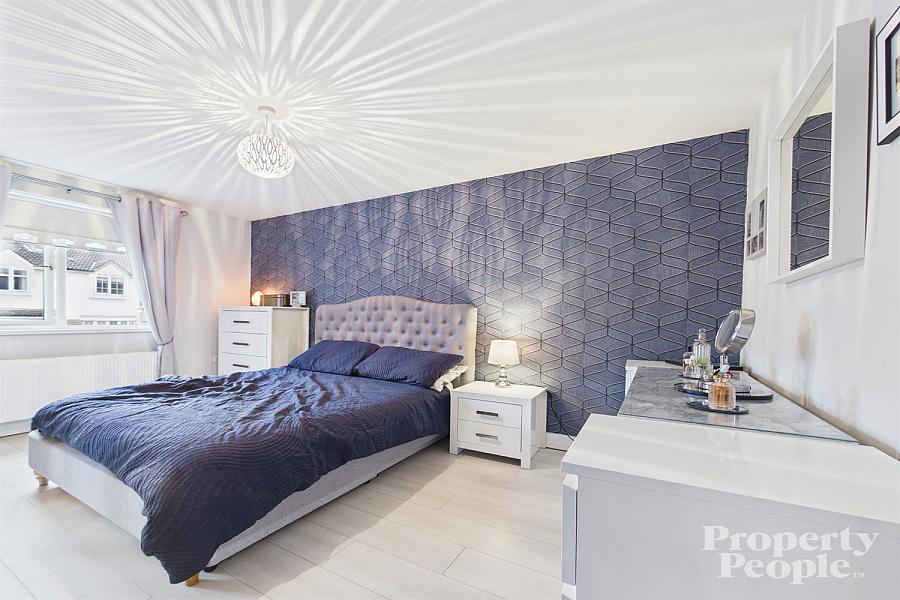 32 Lagmore Grove, Dunmurry