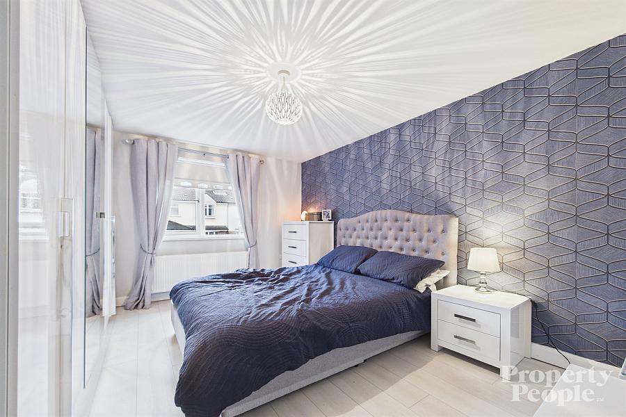 32 Lagmore Grove, Dunmurry