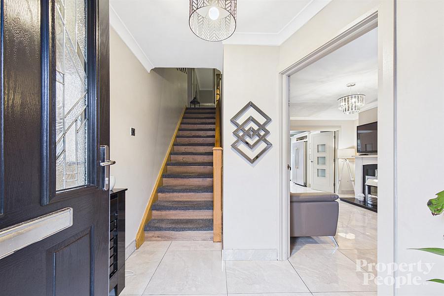 32 Lagmore Grove, Dunmurry