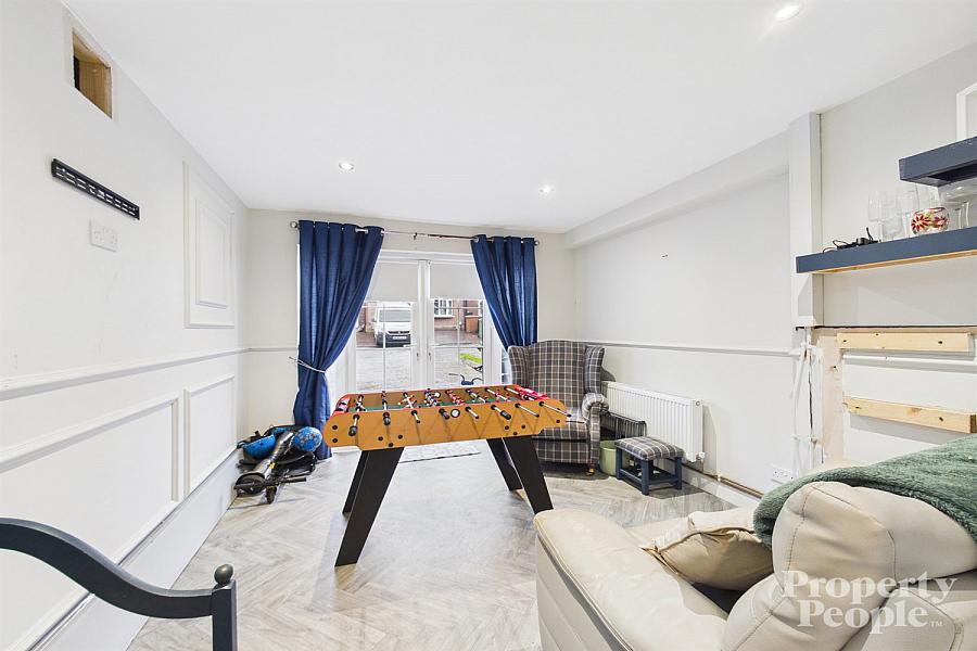 32 Lagmore Grove, Dunmurry