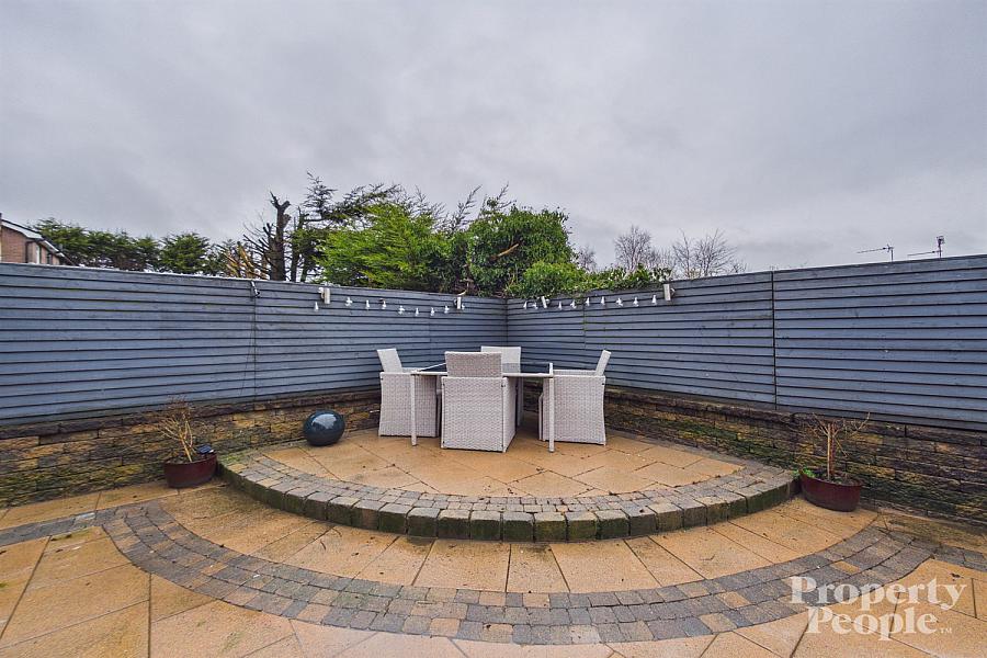 32 Lagmore Grove, Dunmurry