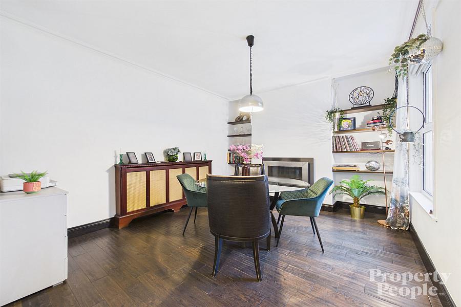 4-6 Chestnut Gardens