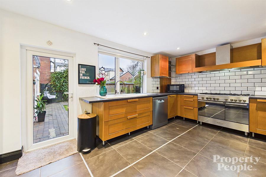 4-6 Chestnut Gardens