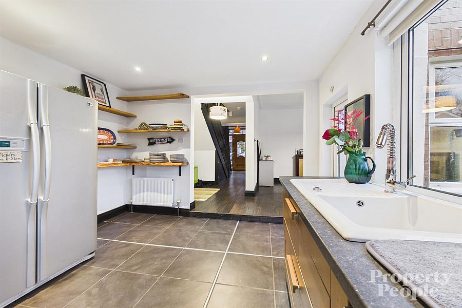 4-6 Chestnut Gardens