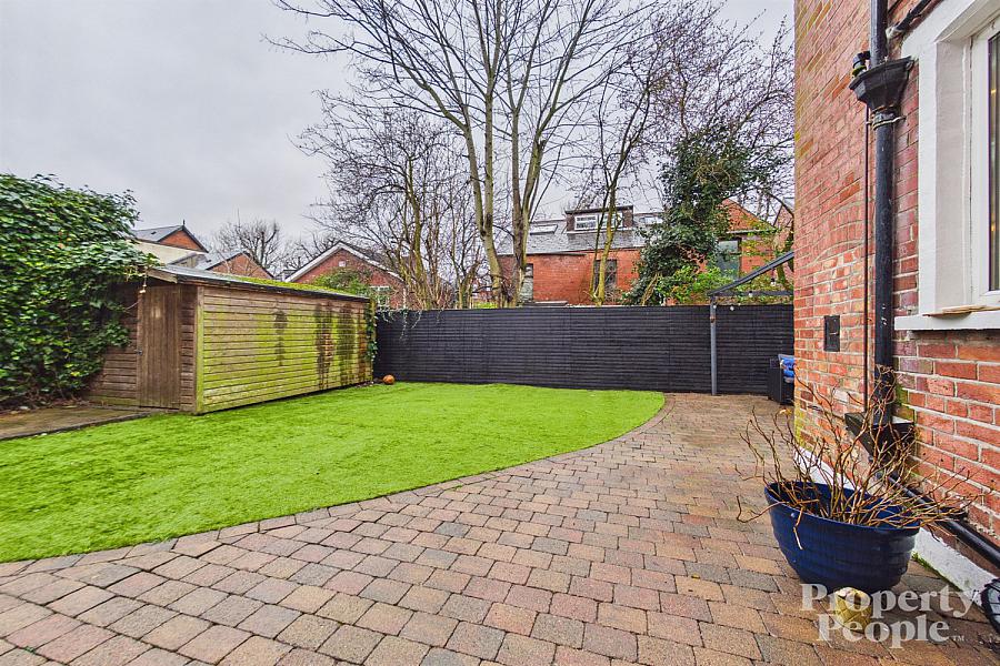 4-6 Chestnut Gardens