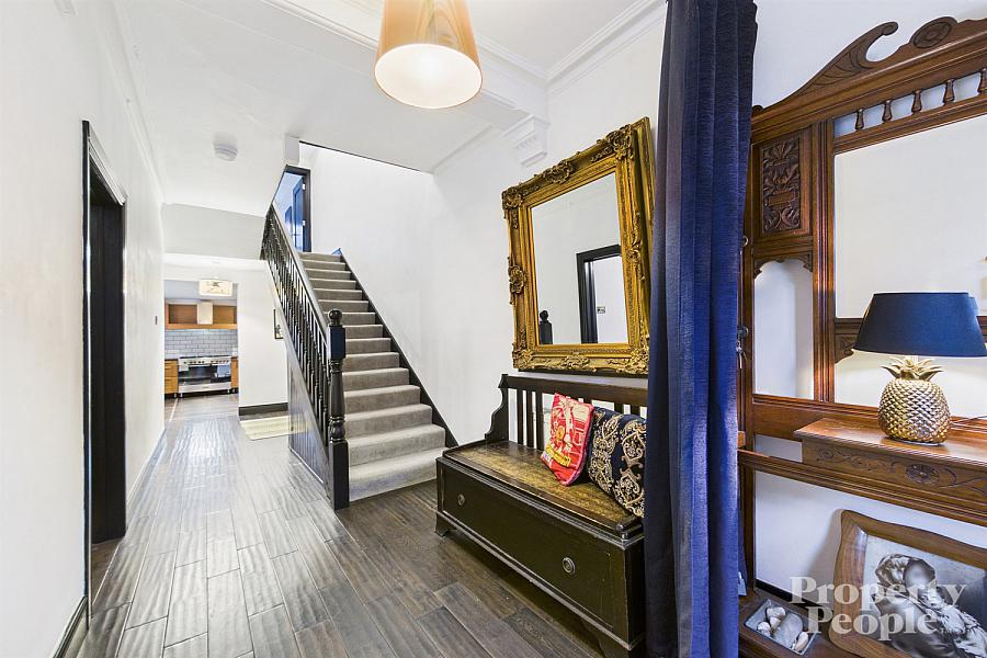 4-6 Chestnut Gardens