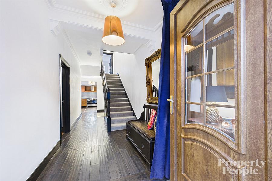 4-6 Chestnut Gardens