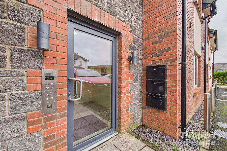 Apt 1, 11 Mill Valley Gardens