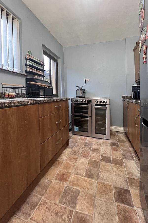 24 Tullymore Gardens