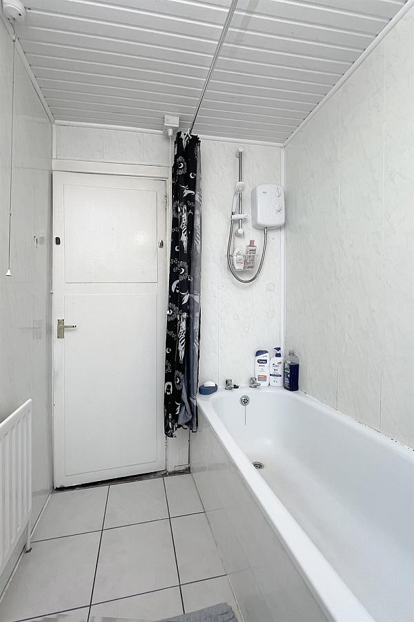 24 Tullymore Gardens