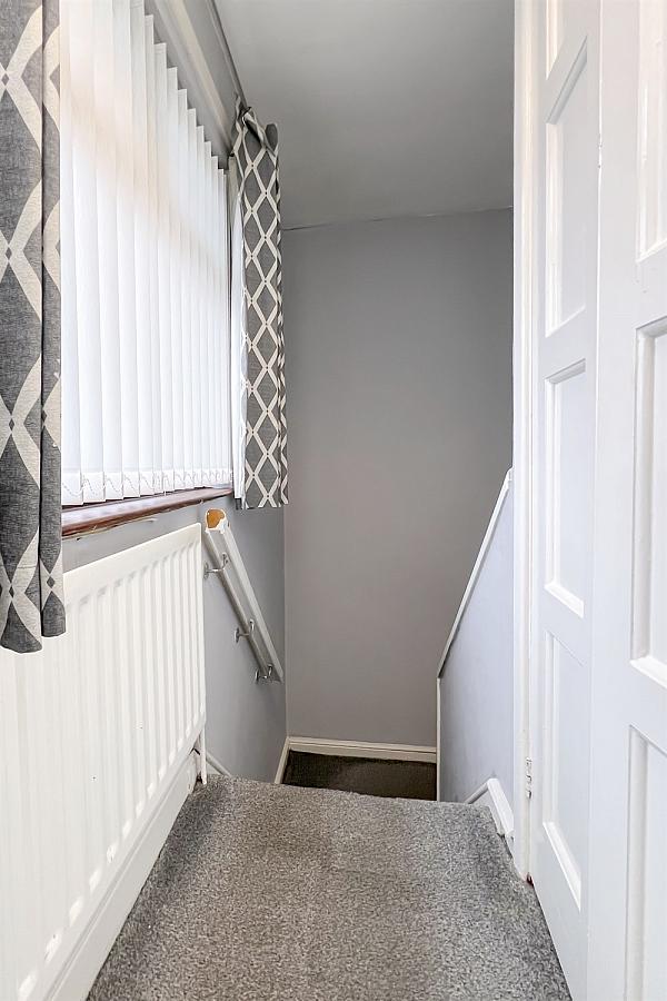 24 Tullymore Gardens