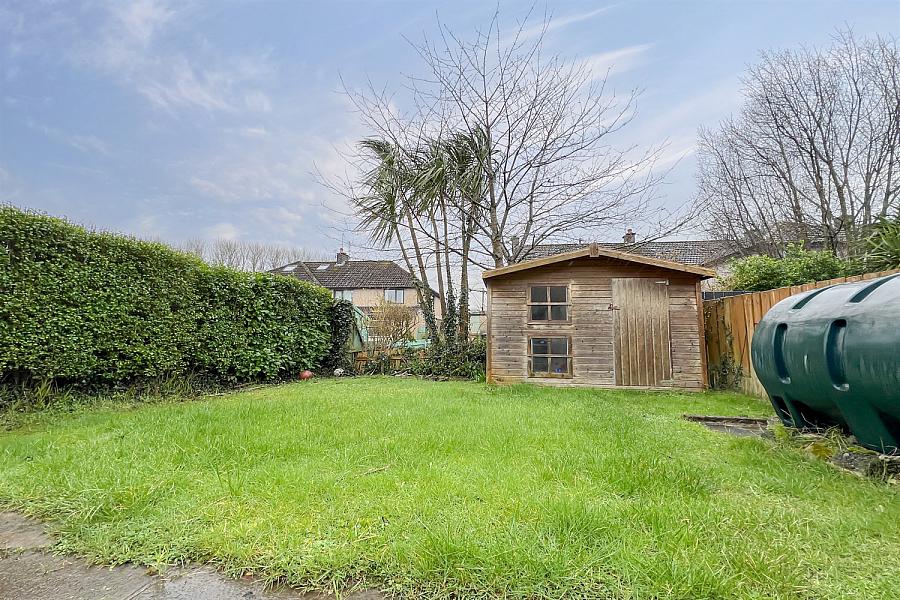 24 Tullymore Gardens