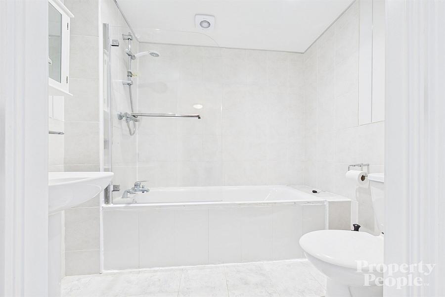 Apartment 2, 25 Stockmans Lane