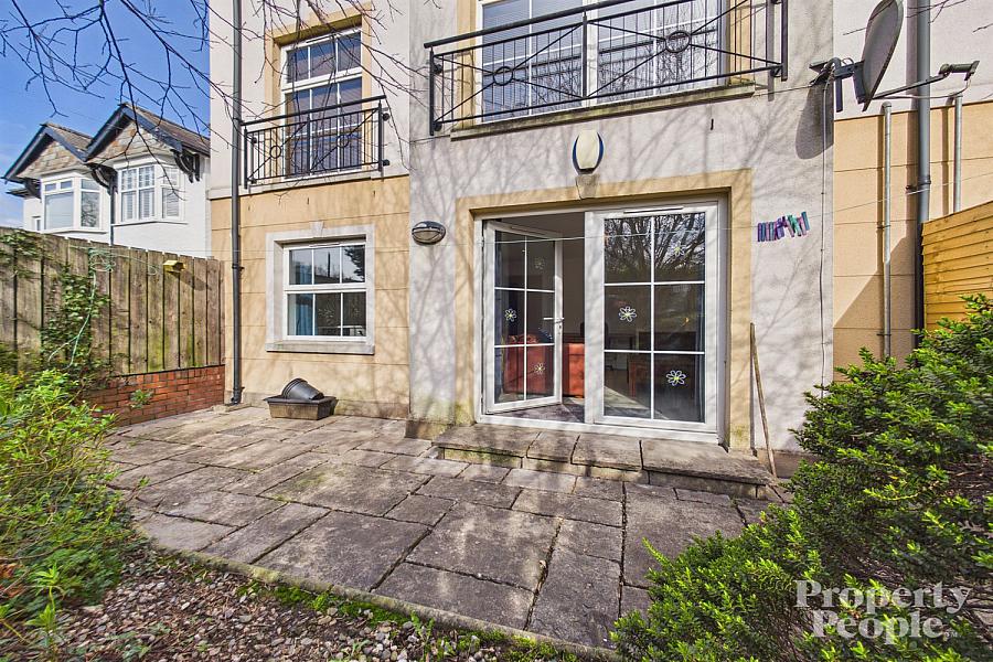 Apartment 2, 25 Stockmans Lane