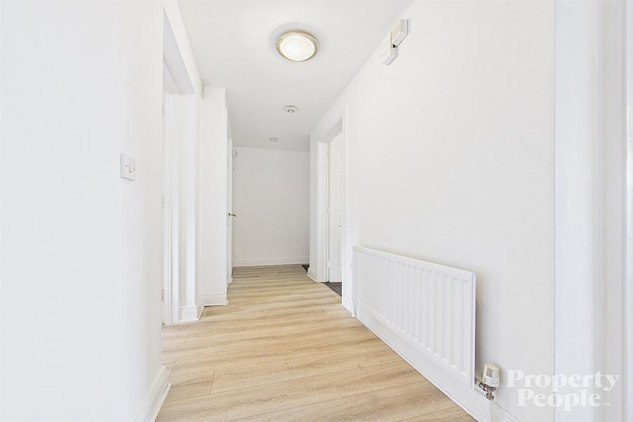 Apartment 2, 25 Stockmans Lane