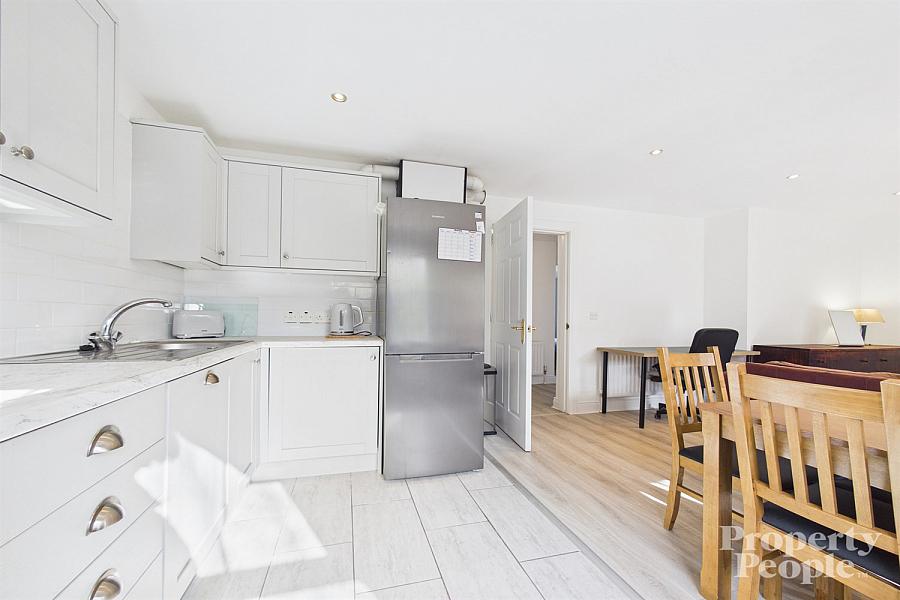 Apartment 2, 25 Stockmans Lane