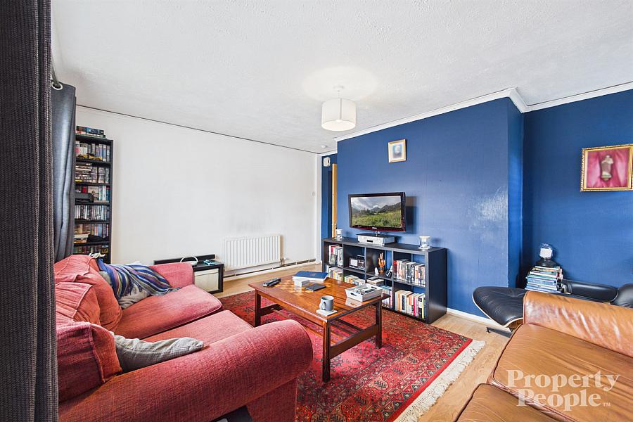 Apt 4, Kansas Avenue