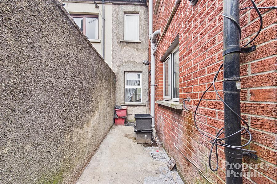 56 Mountcollyer Avenue