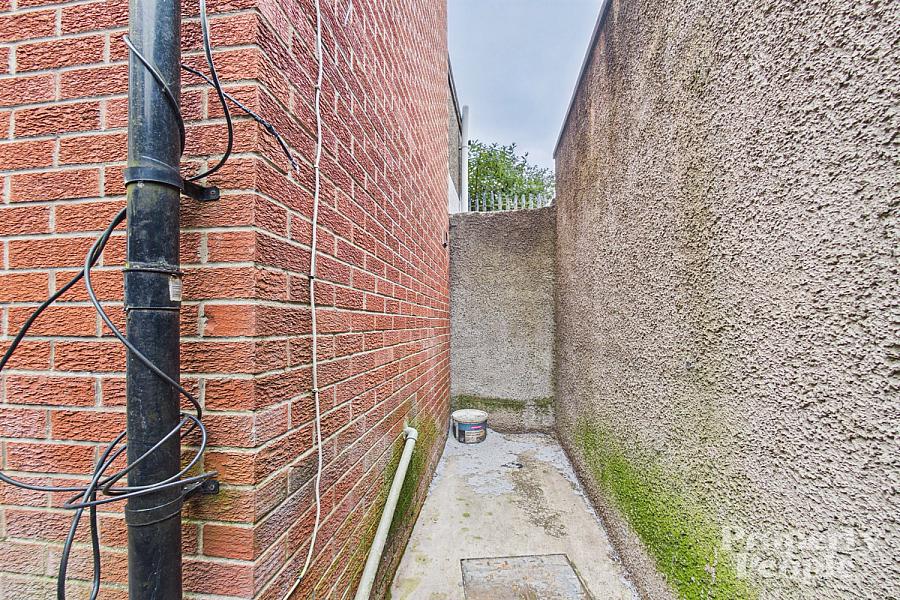 56 Mountcollyer Avenue