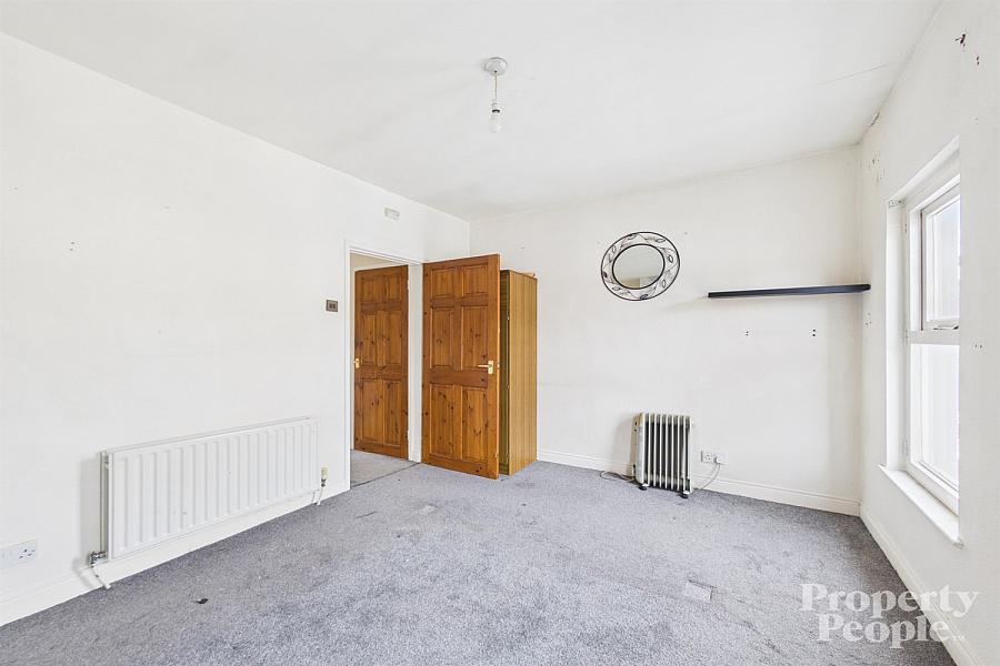 98 Mountcollyer Avenue