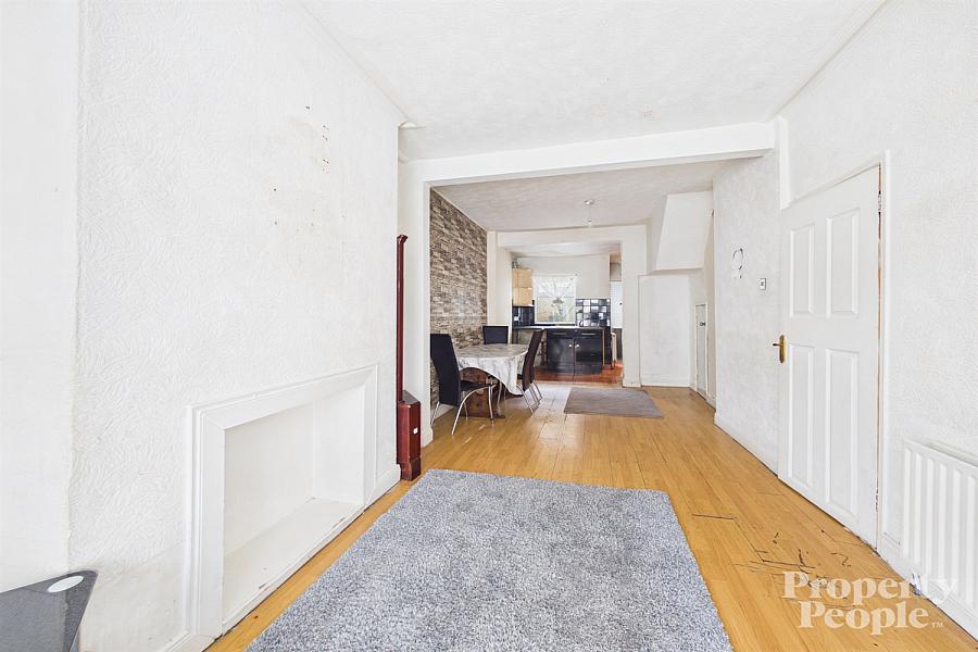 98 Mountcollyer Avenue