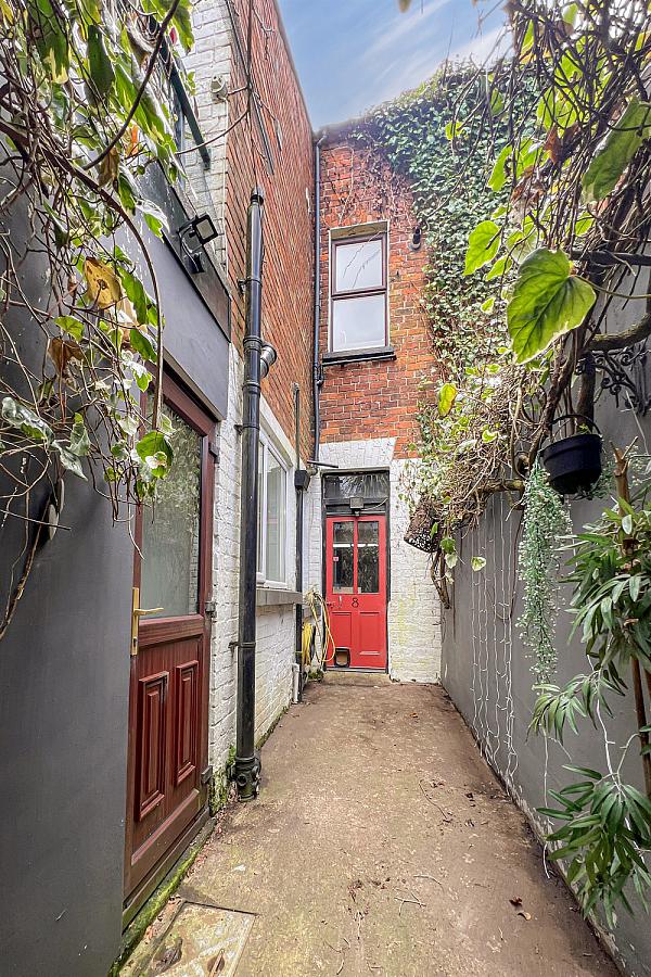 8A, Chichester Avenue