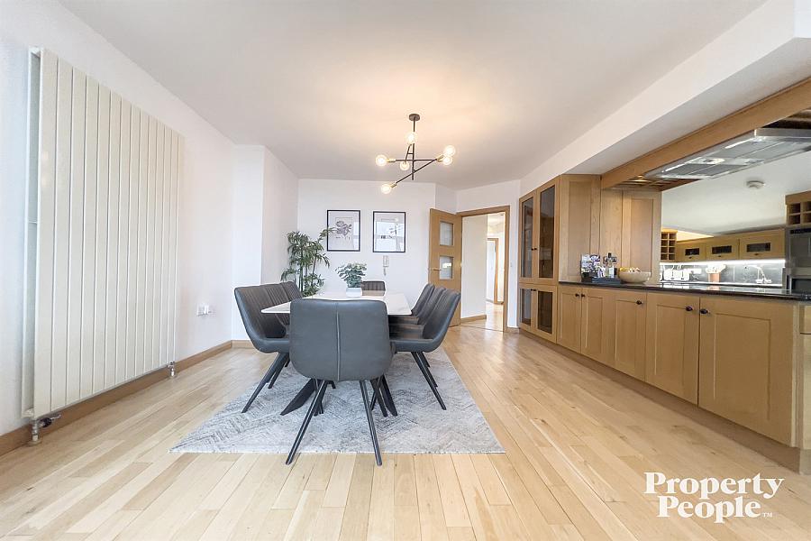 Apartment 18, 25 Short Strand