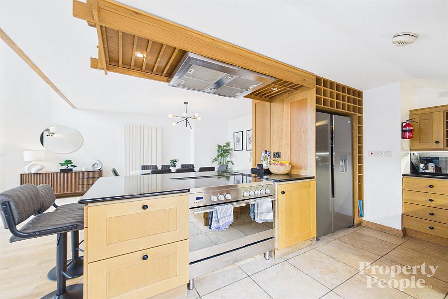 Apartment 18, 25 Short Strand