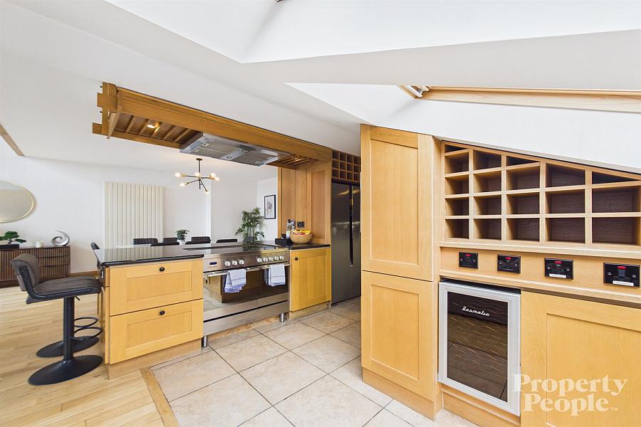 Apartment 18, 25 Short Strand