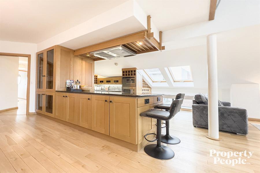 Apartment 18, 25 Short Strand