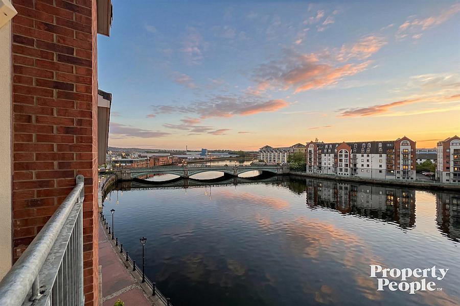 Apartment 18, 25 Short Strand
