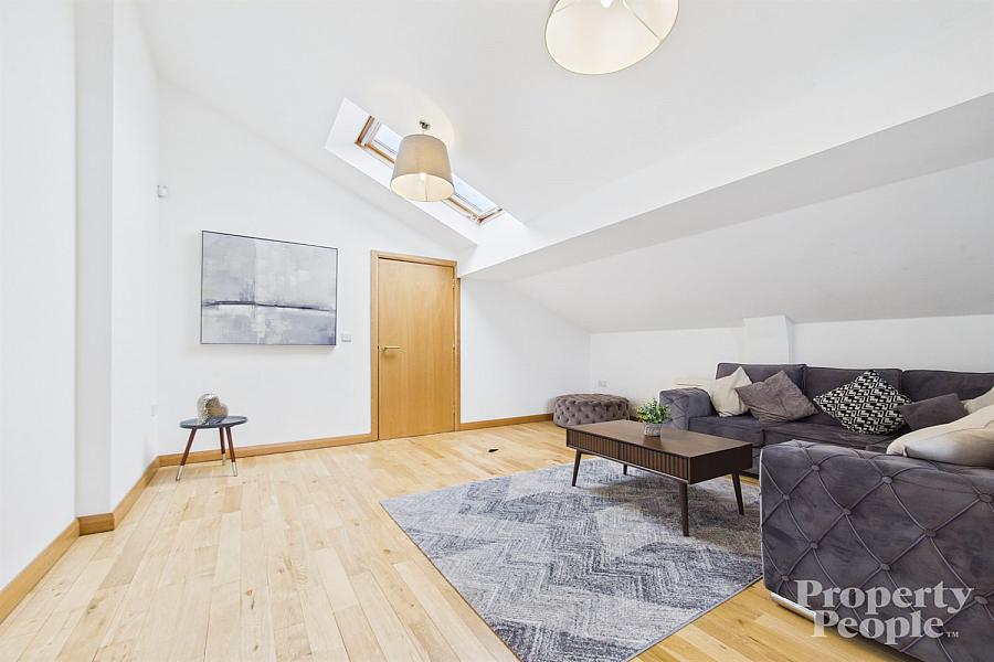 Apartment 18, 25 Short Strand