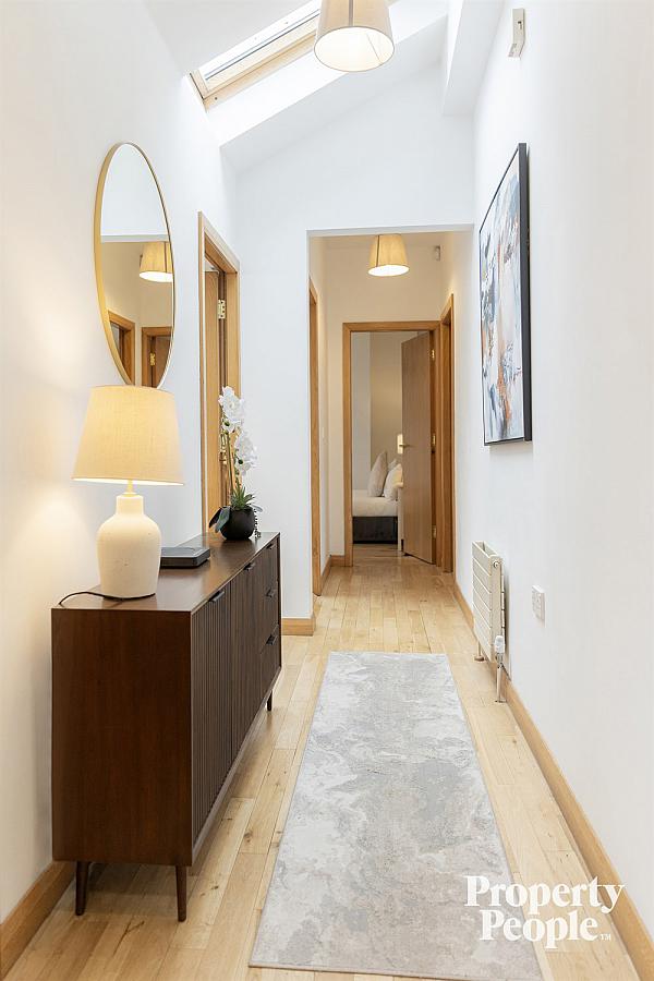 Apartment 18, 25 Short Strand