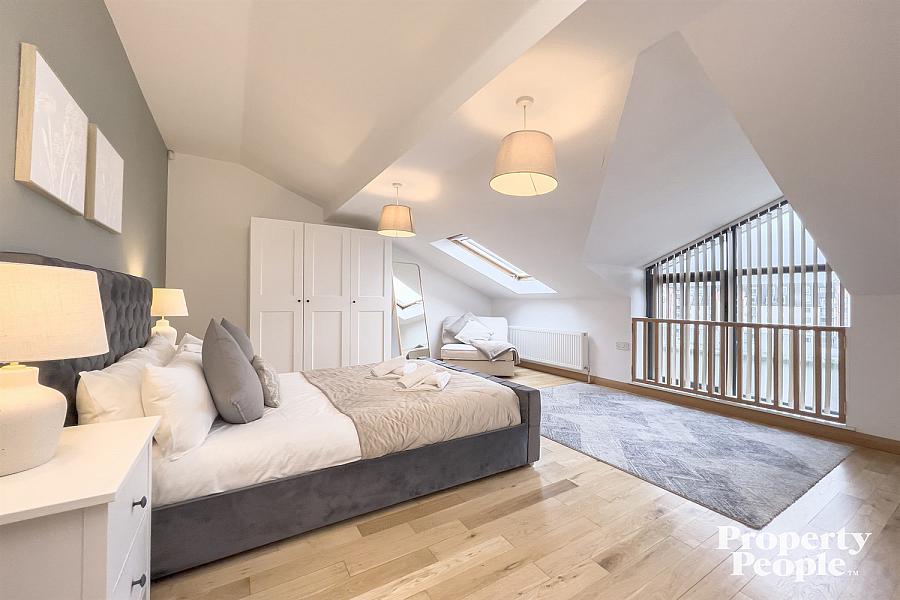 Apartment 18, 25 Short Strand