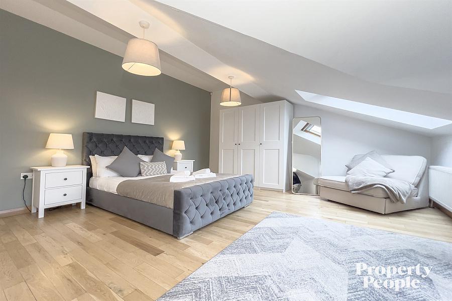 Apartment 18, 25 Short Strand