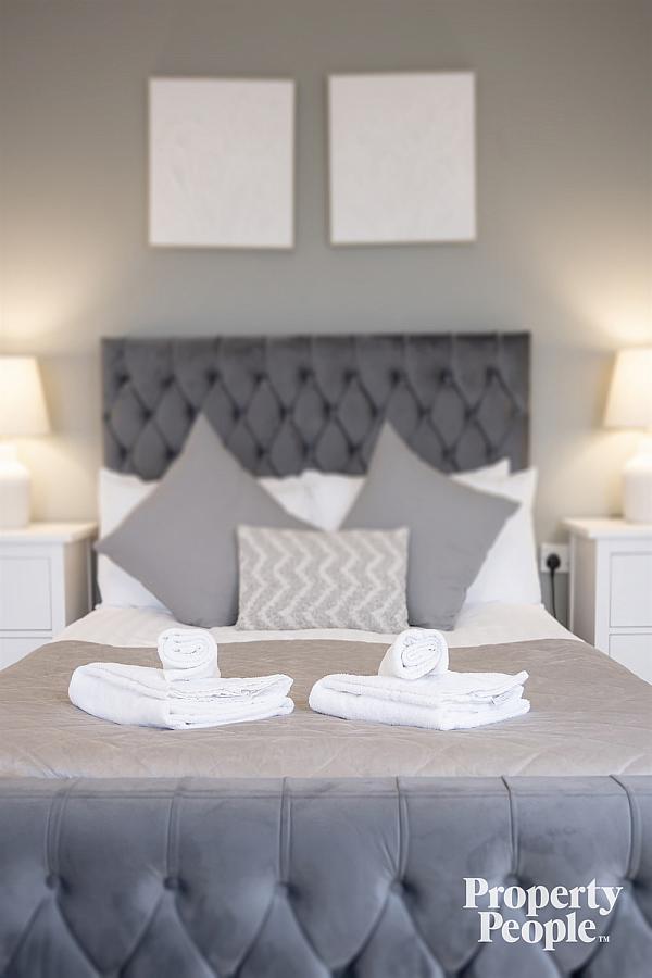 Apartment 18, 25 Short Strand