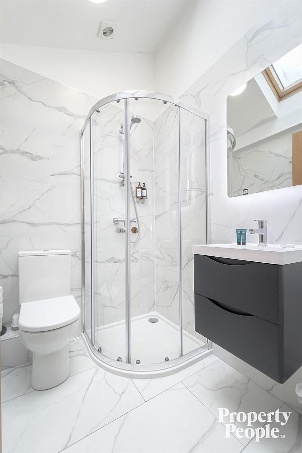 Apartment 18, 25 Short Strand