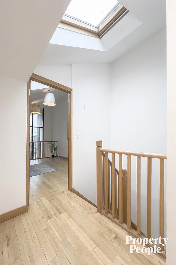 Apartment 18, 25 Short Strand
