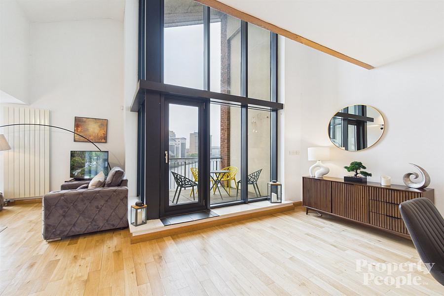Apartment 18, 25 Short Strand