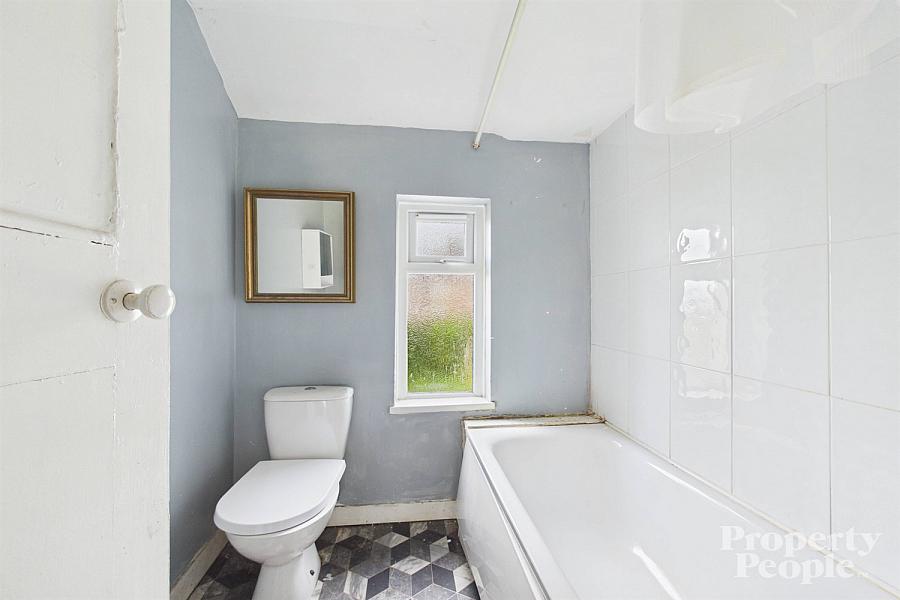 24 Silverstream Gardens