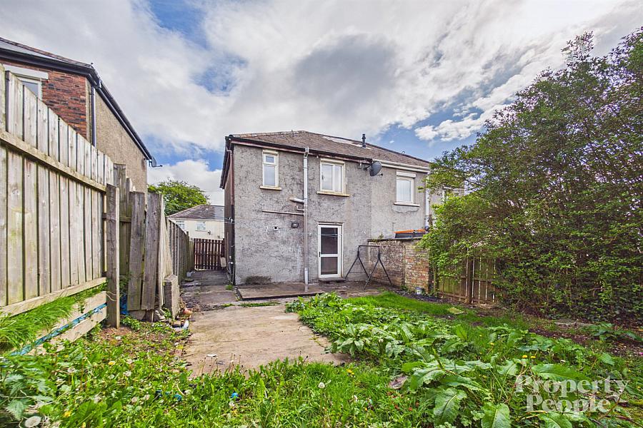 24 Silverstream Gardens