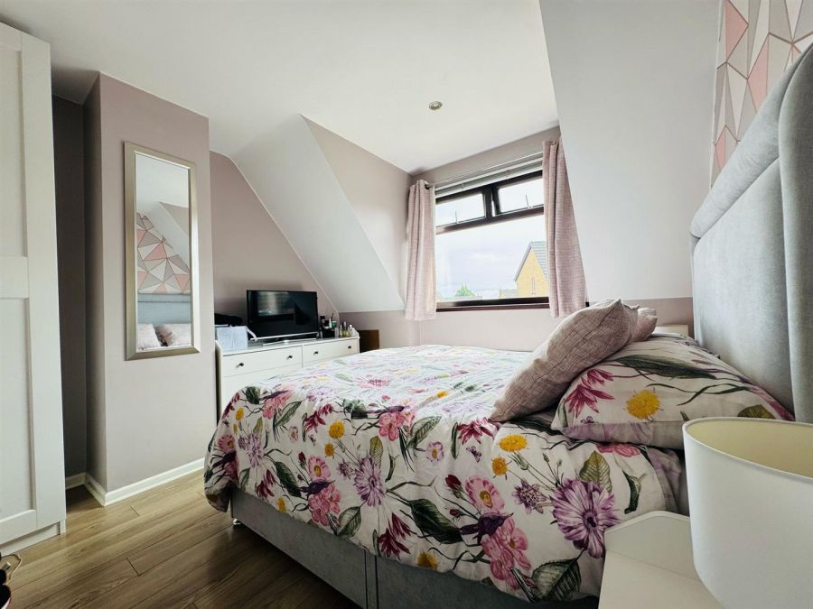 53 Hollybrook Avenue