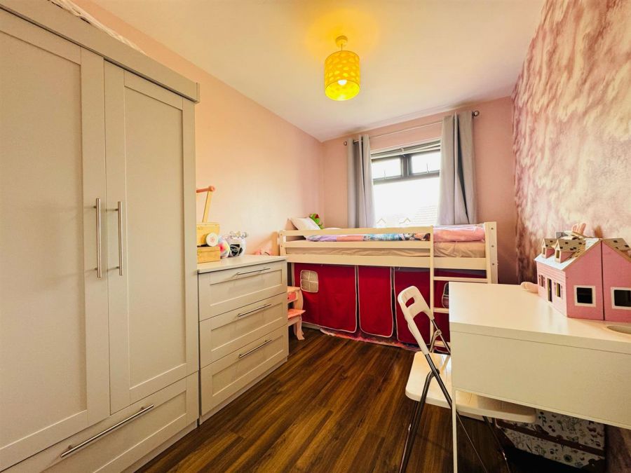 53 Hollybrook Avenue