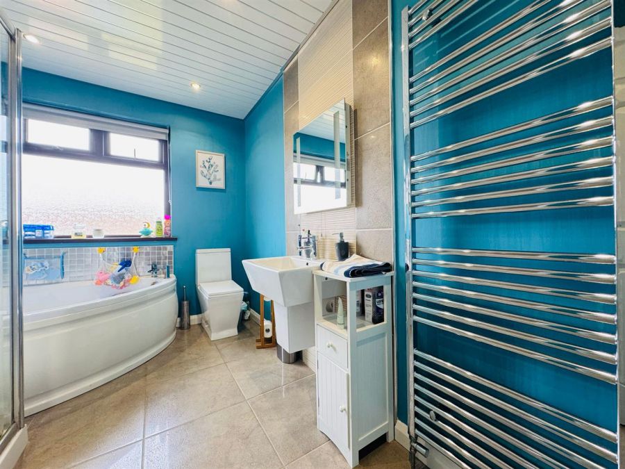 53 Hollybrook Avenue