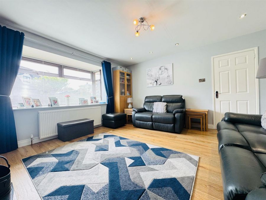 53 Hollybrook Avenue