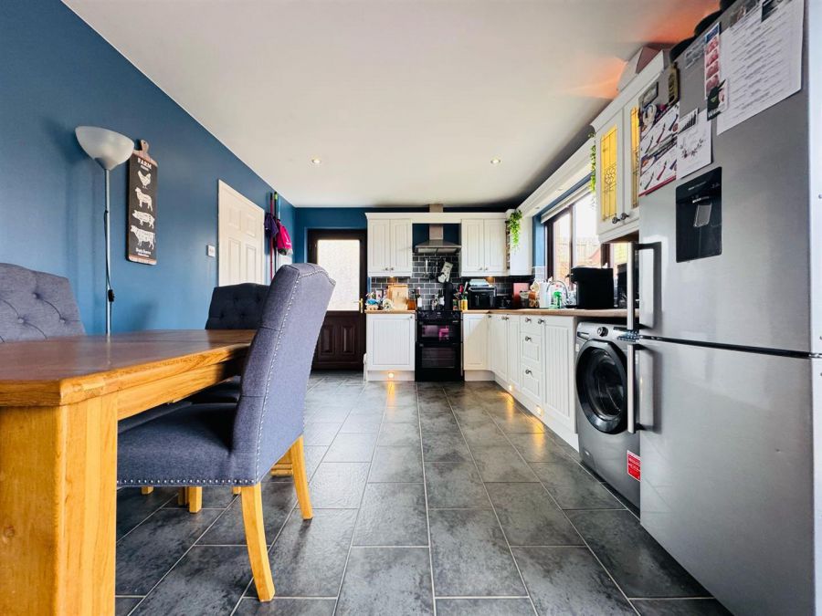 53 Hollybrook Avenue