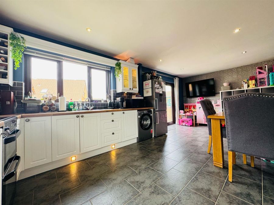 53 Hollybrook Avenue