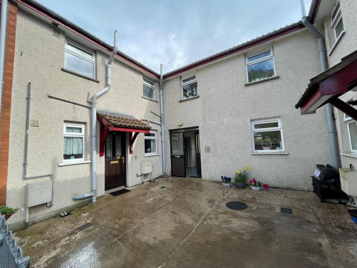 5B Woodland Crescent 5B Woodland Crescent