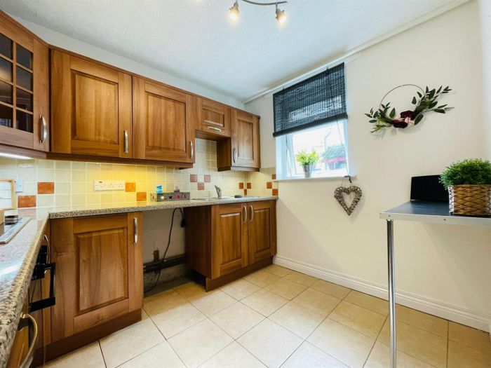 5B Woodland Crescent 5B Woodland Crescent